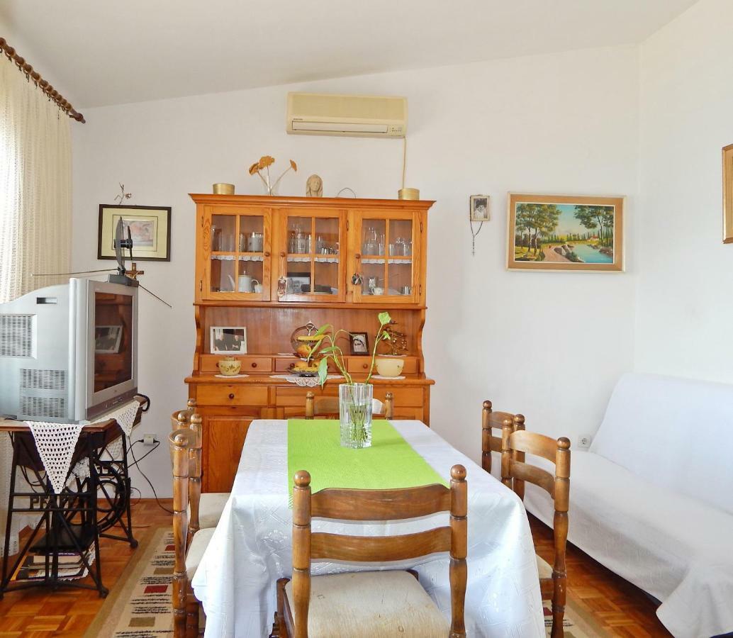 אומיס Apartment Kovacic מראה חיצוני תמונה